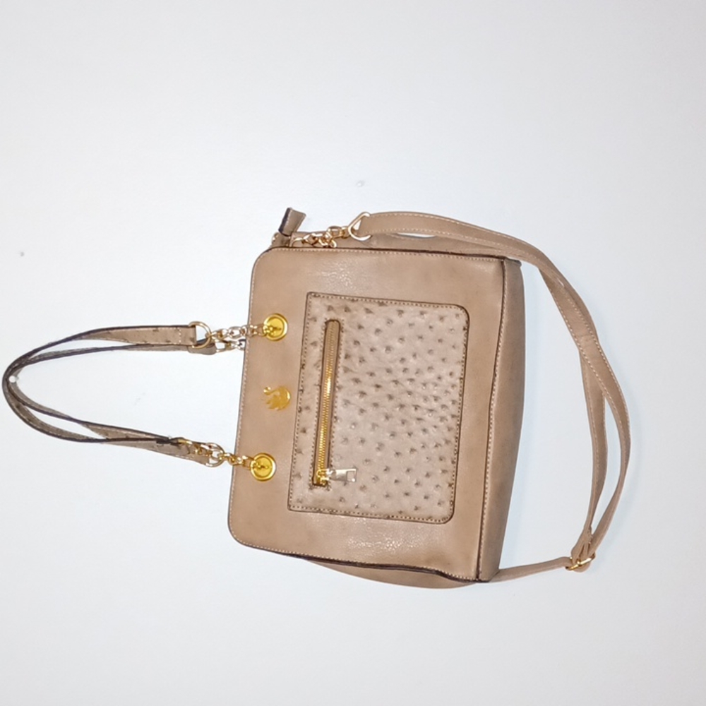 Grey Gloria Vanderbilt purse with gold accents